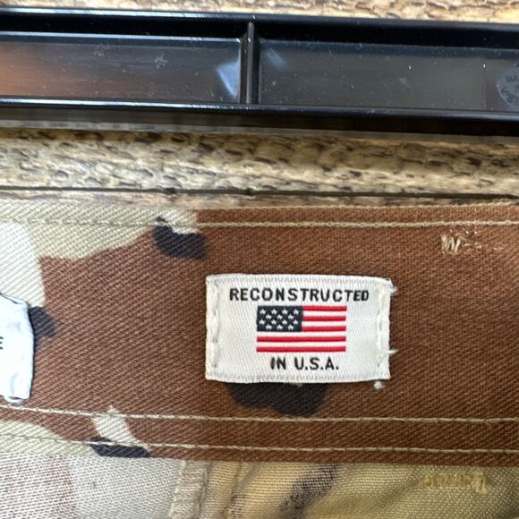 RE/DONE Upcycled Cargo Pants in Desert Camo Size Small NWT - Picture 11 of 15